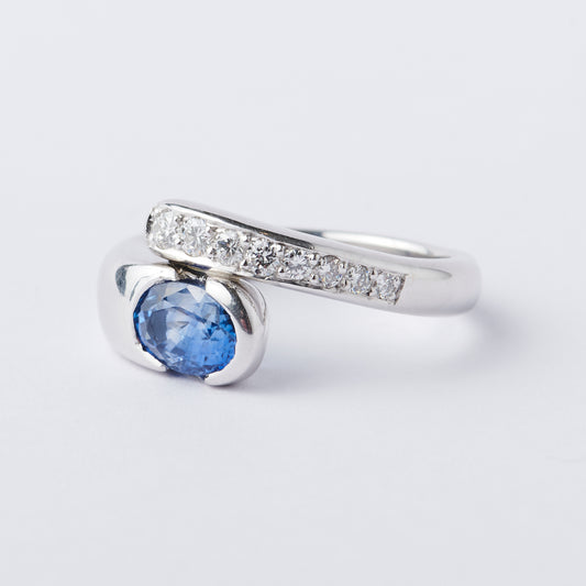 Crossover Ring