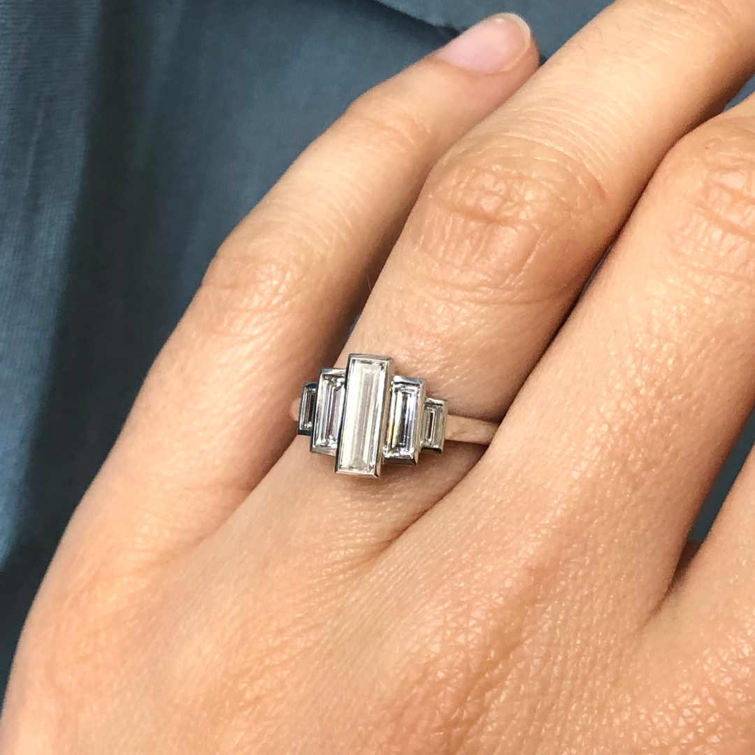 Arte Deco Rings Iconic Features of Art Deco Engagement Rings – Simon West fine jewellery