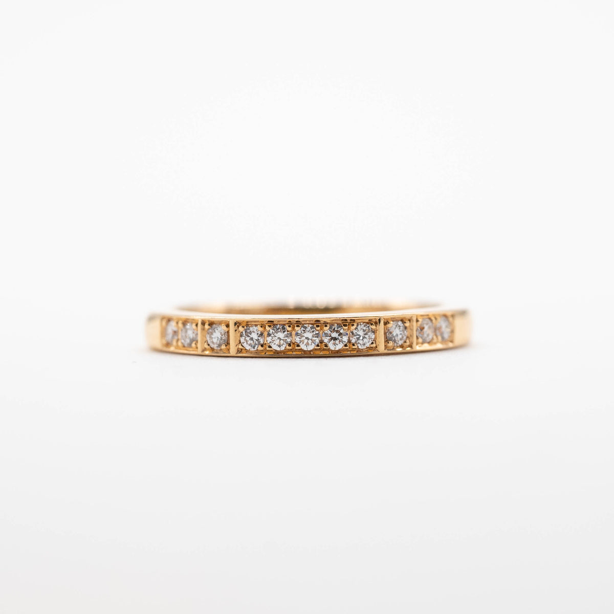 Box Grain Set Diamond Band