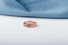 Load image into Gallery viewer, Designer square rose gold band