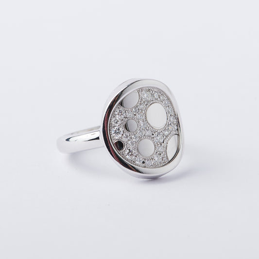 Round Diamond Riverbed ring