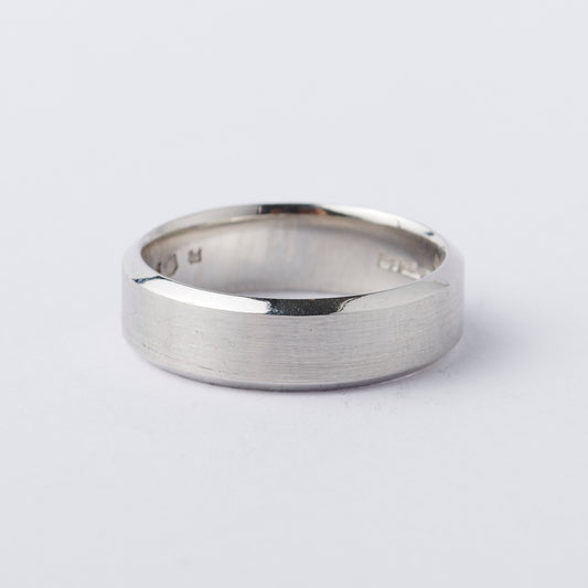 White Gold Bevelled Edge Band