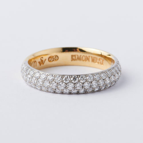 Wide clearance pave band