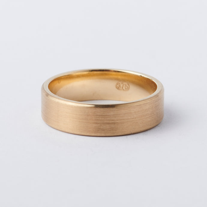 Yellow Gold Rolled Edge Band